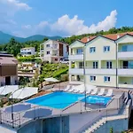 Alternus-apartman Dora Apartment Icici